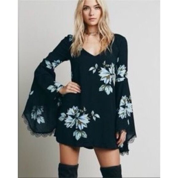 Free People Dresses & Skirts - Free People Floral Print Lace Trim Bell Sleeve Mini Shift Dress S| Whimsigoth FP